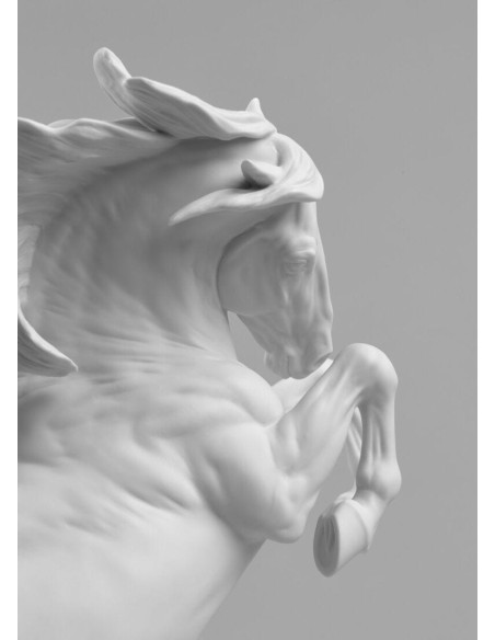 Lladró Unbreakable Spirit Horse Sculpture