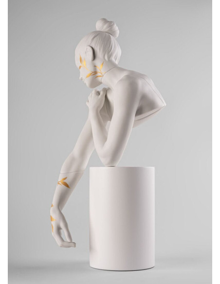 Lladró Reflections of Nature - Her Sculpture. White-gold