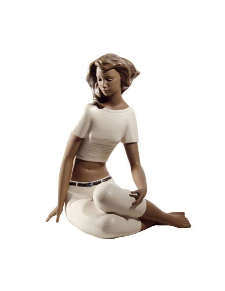 Nao Mediterranean Breeze statue