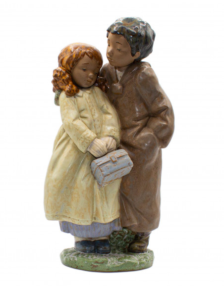 Lladró "A moment of tenderness" statue