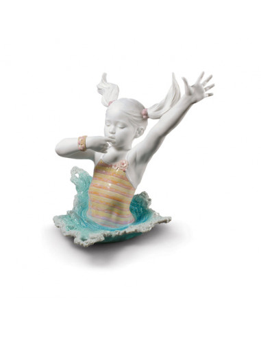 Lladró Baby dives statue