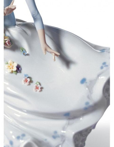 Lladró Statua Donna profumi al vento