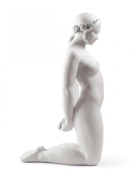 Lladró Beautiful Innocence Statue - Limited Edition