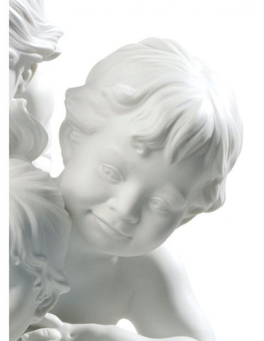 Lladró Childish Curiosity statue