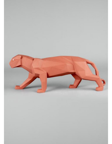 Lladró Statua Pantera.  Corallo opaco