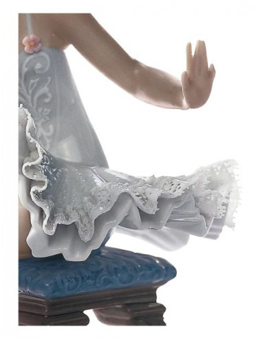 Lladró Recital Ballet Girl Figurine